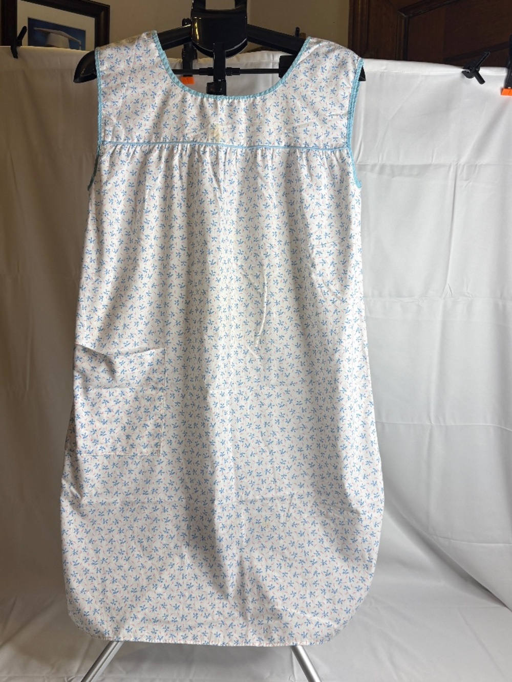 Vintage ILGWU Union Made Nightgown Cottagecore Grannycore Smocked Floral Large